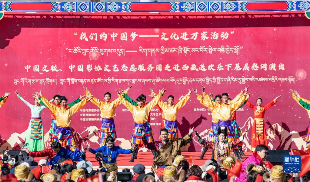 拉薩：迎藏歷新年 文藝表演送下鄉